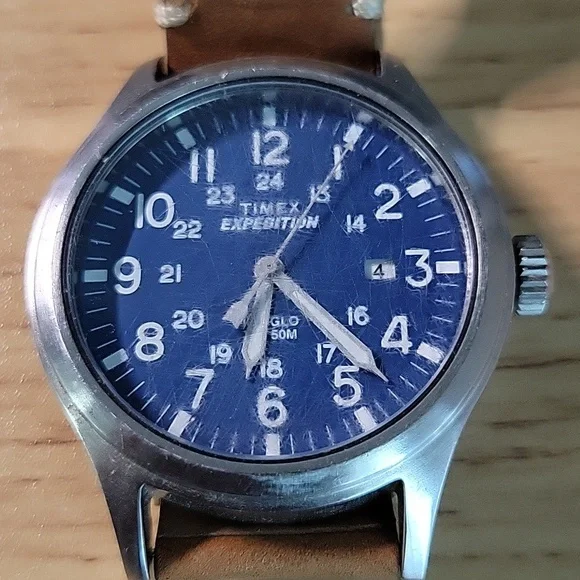 Watch - Picture 2 of 4